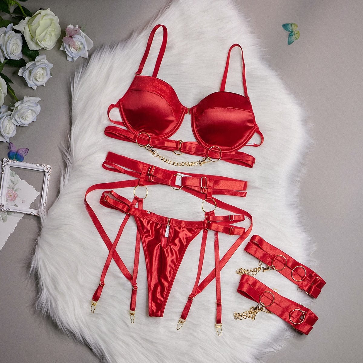 Kinky Cloth skew padded red / S 3-Piece Padded Chain Lingerie Set