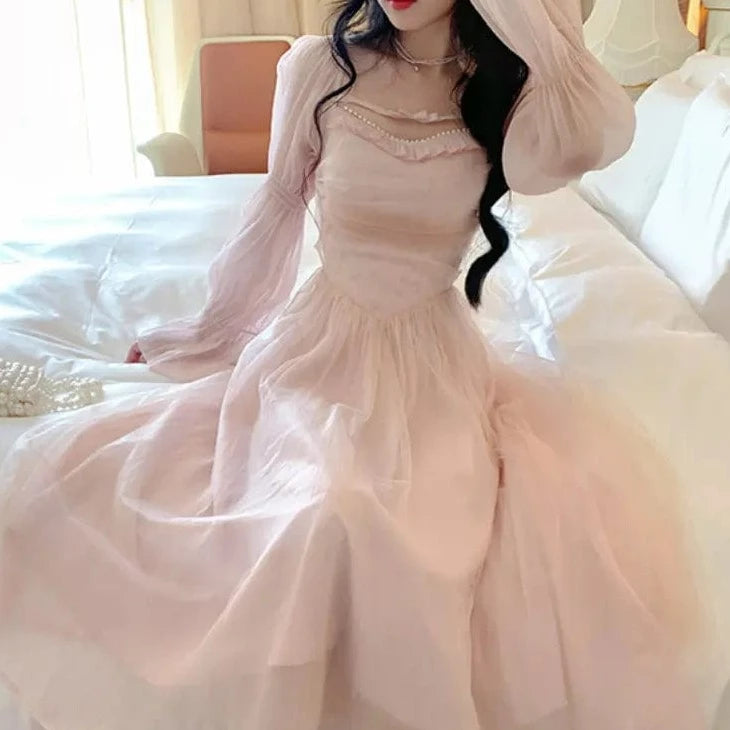 Kinky Cloth Bubble Sleeve Midi Dress