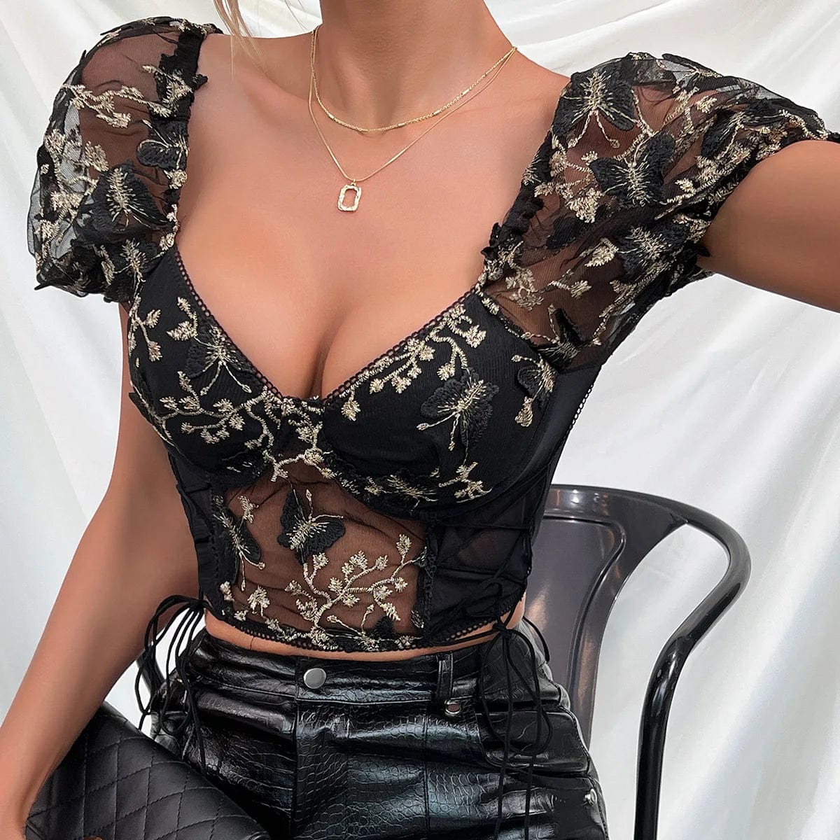 Kinky Cloth Butterfly Embroidery Cropped Top