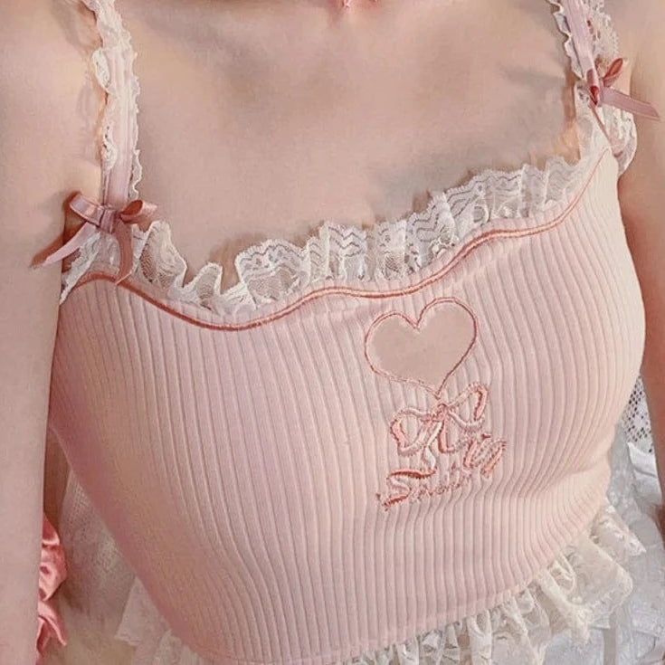 Kinky Cloth Pink / S Heart Embroidered Lace Cami Top