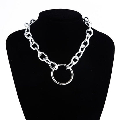 Kinky Cloth Chunky Chain Circle Pendant Necklace