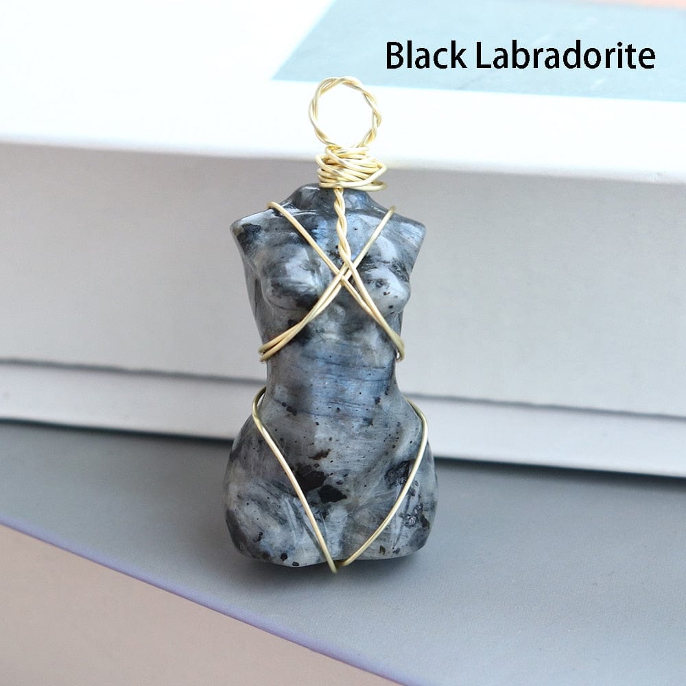 Kinky Cloth Black Labradorite Feminine Body Crystal Pendant Necklace