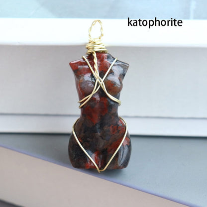 Kinky Cloth katophorite Feminine Body Crystal Pendant Necklace