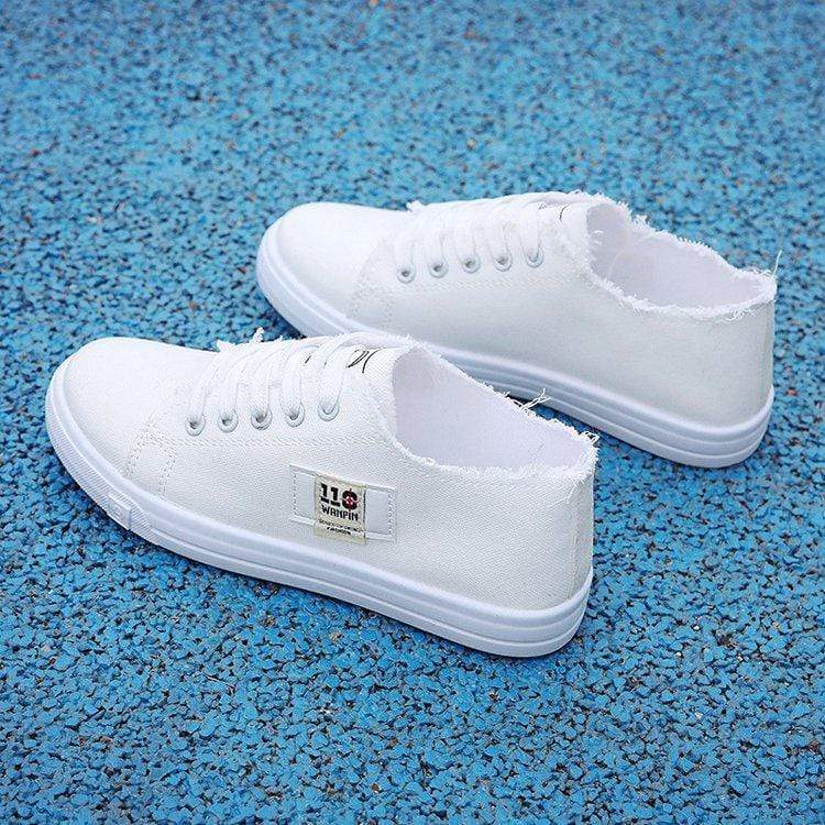 Kinky Cloth White / 35 Lace-up Canvas Sneakers