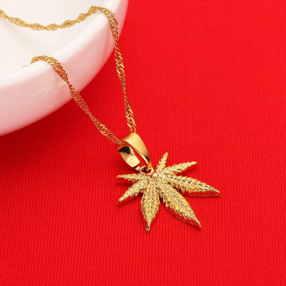 Kinky Cloth Marijuana Leaf Necklace