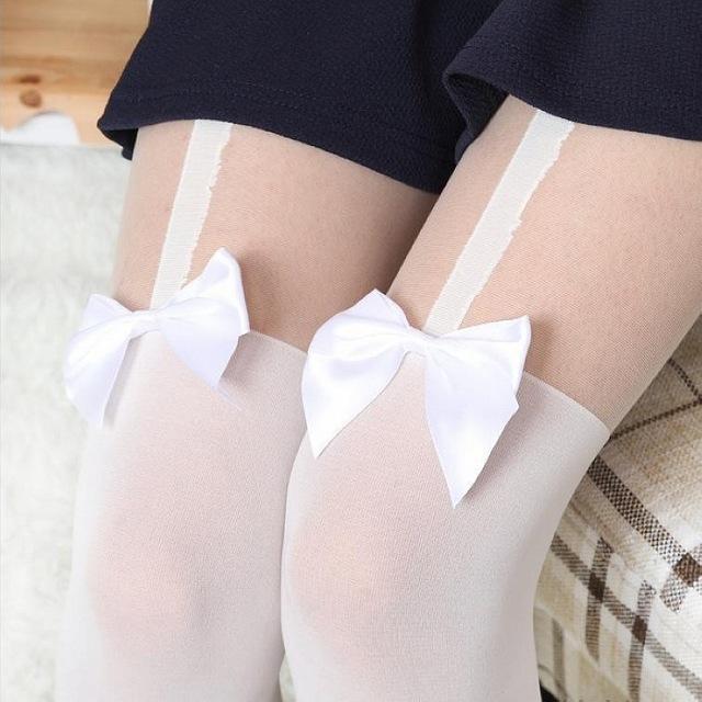 Kinky Cloth Socks White / free Ribbow Bow Stockings
