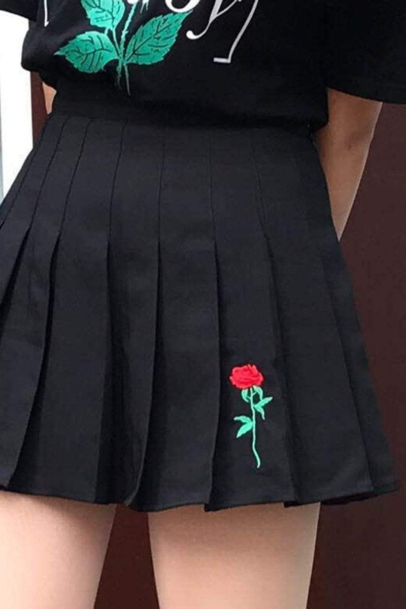 Kinky Cloth Black / S Spring Rose Embroidered Skirt