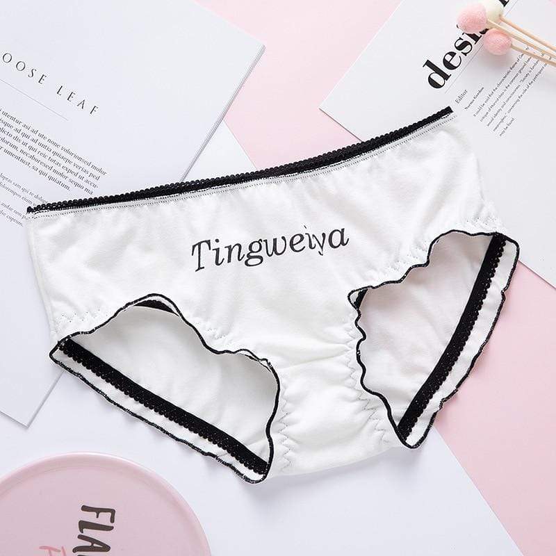 Kinky Cloth 351 White Black Letter / L Tingweiya Print Panties